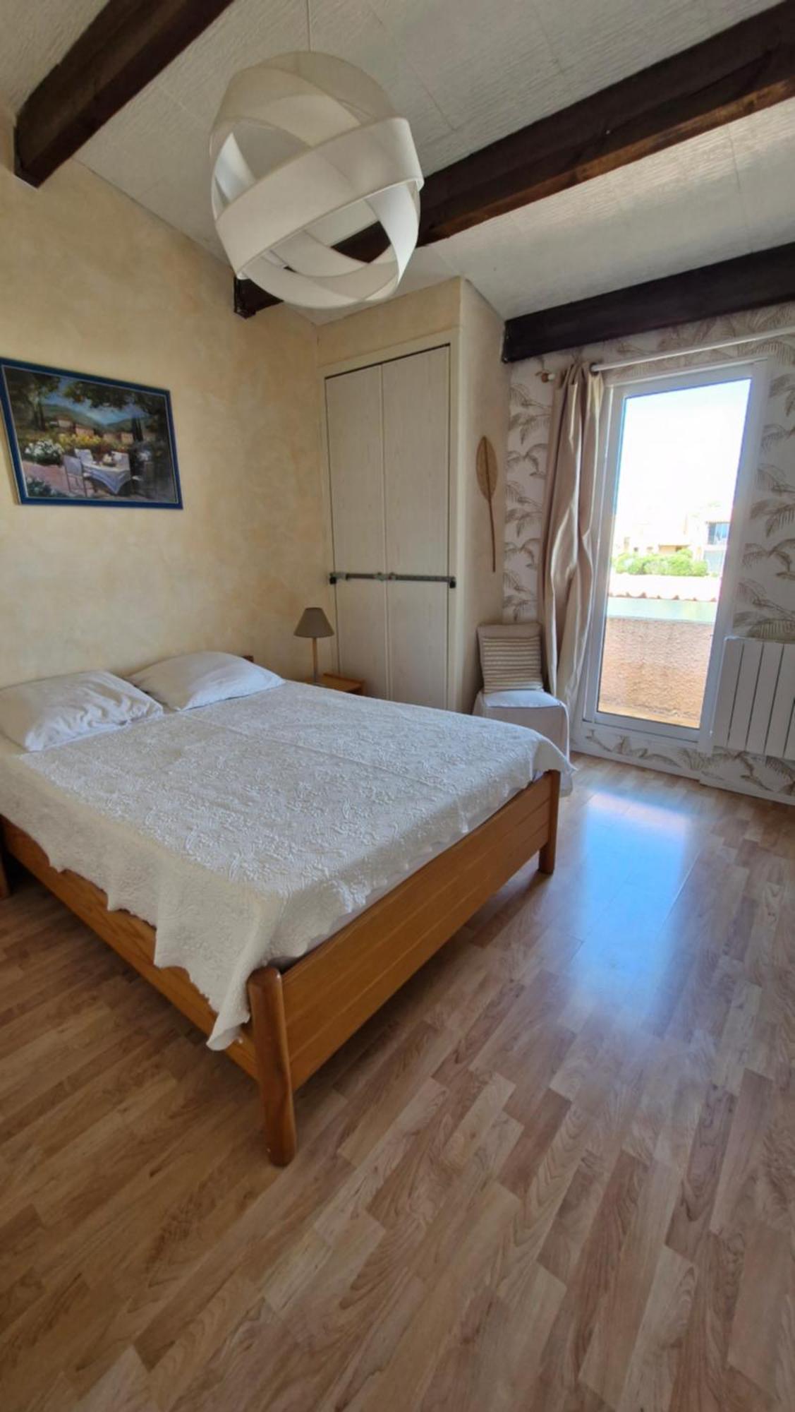 Villa Aux Capellans Sur La Marina Pour 4 Personnes - Vue Marina - Parking - Plage A 5 Min A Pied แซงต์-ซีเปรียง ภายนอก รูปภาพ